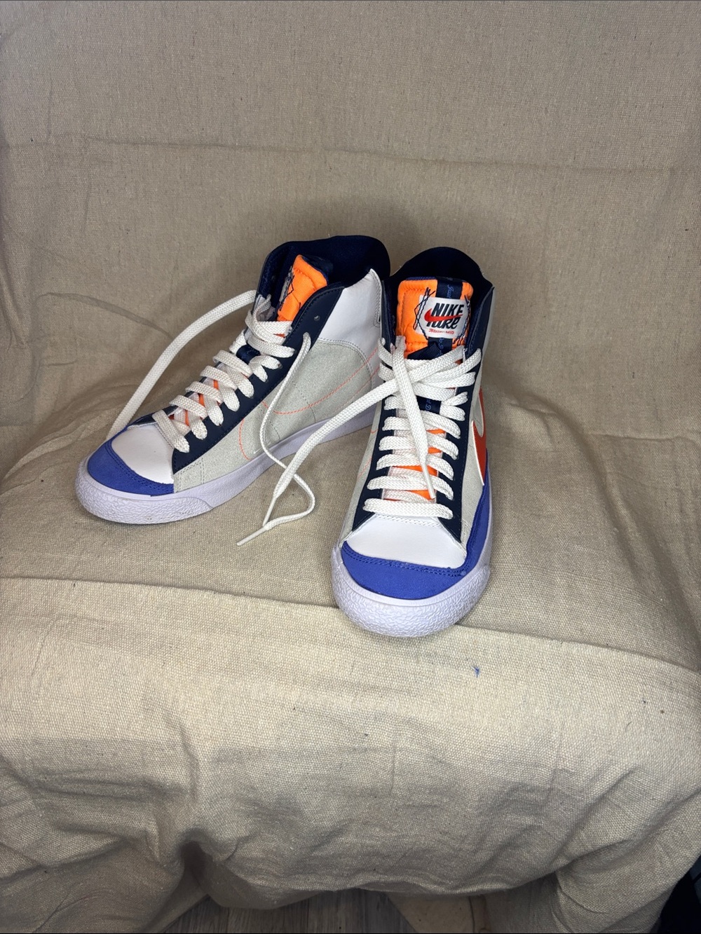 Nike Mid-Top Sneakers in White, Navy & Orange